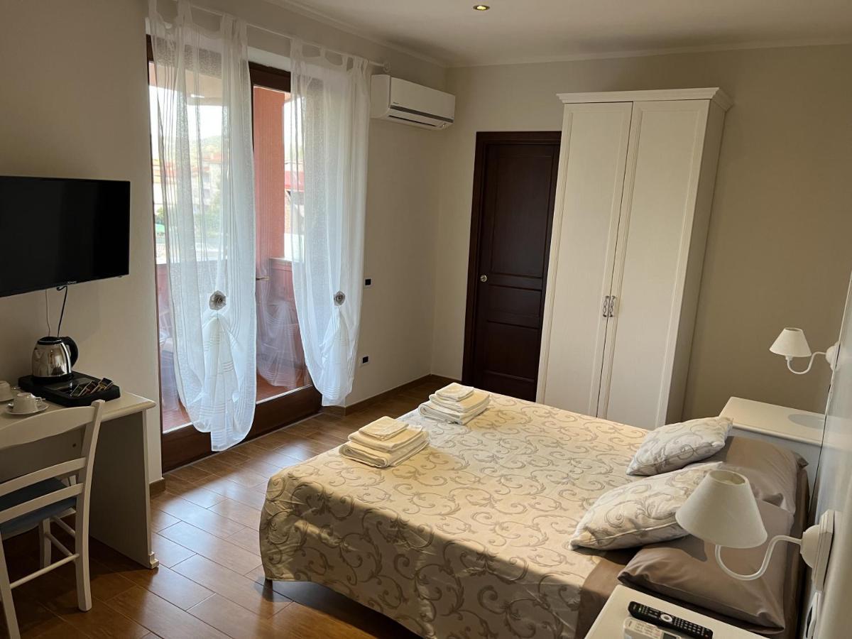 Hotel Le Pavoncelle Bosa Zewnętrze zdjęcie